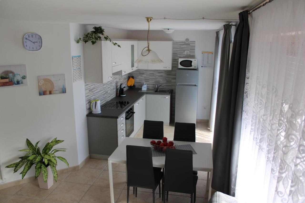 Night And Day Apartment Predazzo Ngoại thất bức ảnh